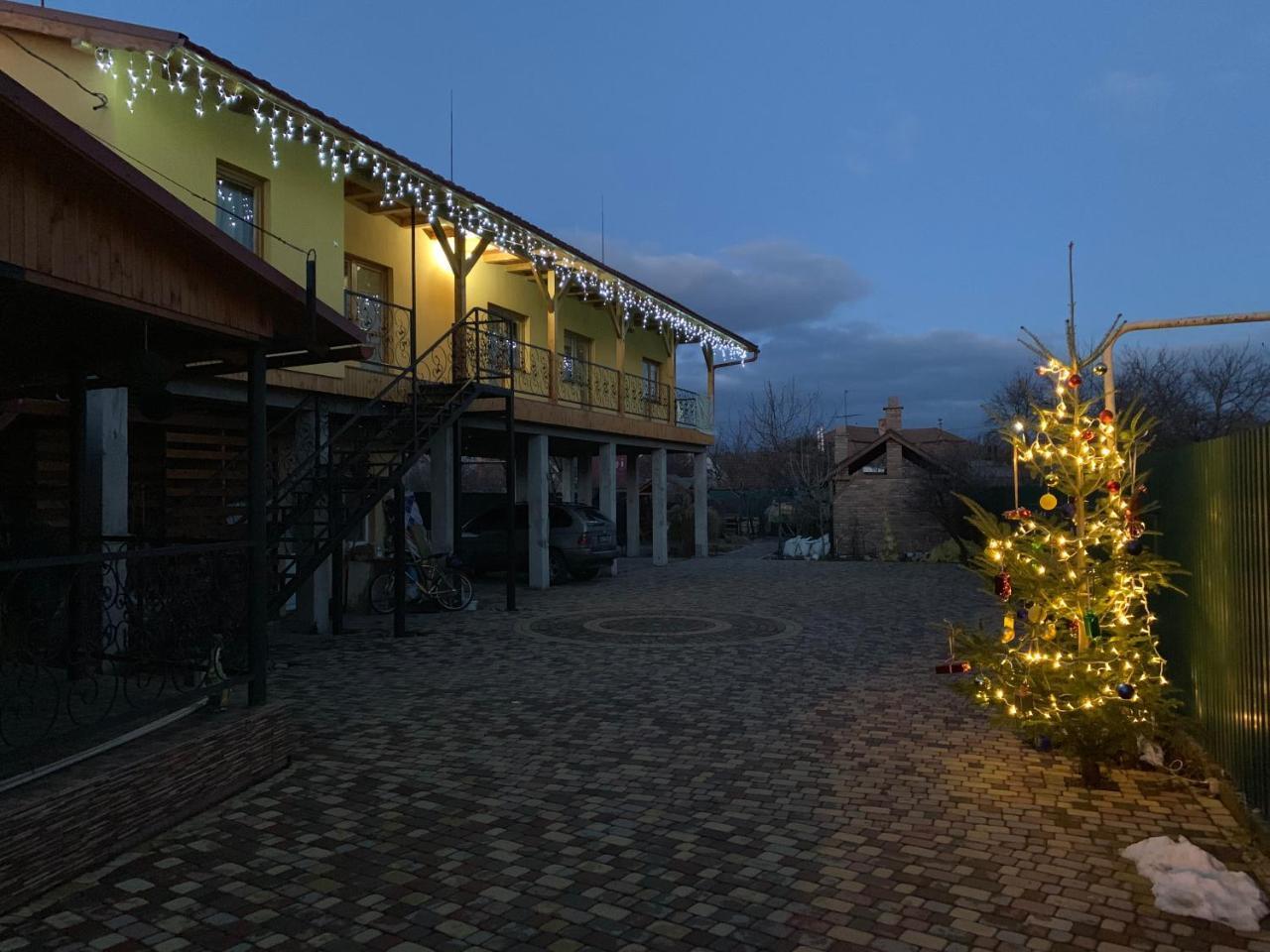 Міні Готель Вілла Вікторія Berehove  Esterno foto